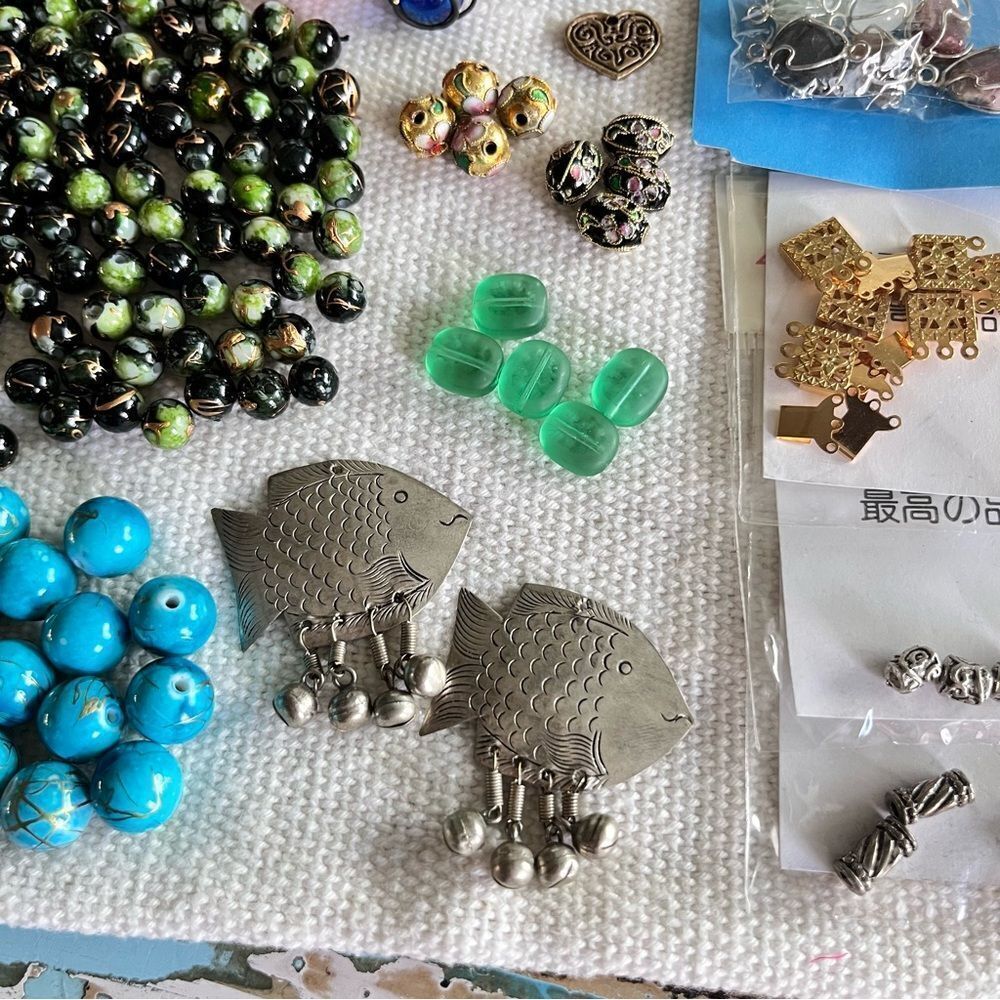 Chinese Beads & Findings Jewelry Supplies Lot - Picture 7 of 7